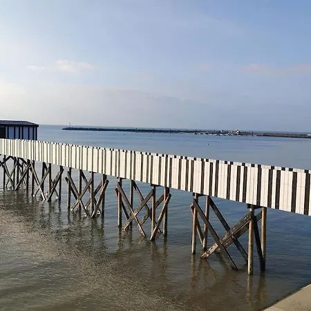 4 Personnes Bord * Yves