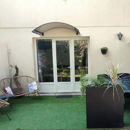 4 Personnes Bord Appartement