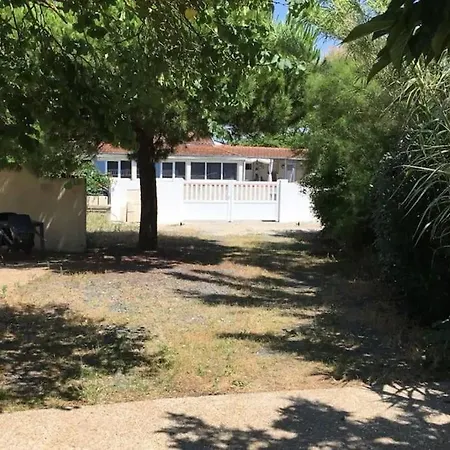 4 Personnes Bord * Yves