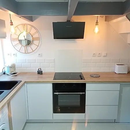 4 Personnes Bord Appartement Yves