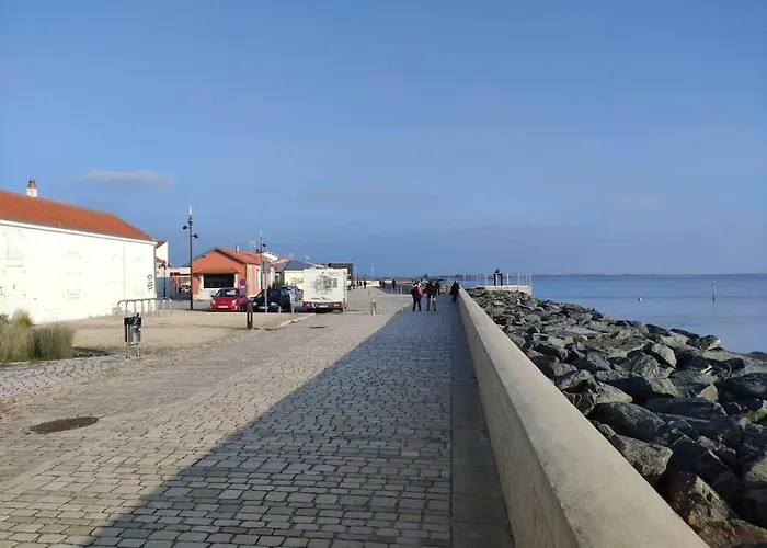 4 Personnes Bord Apartment *